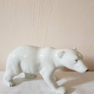 Fehér porcelán jegesmedve figura Zsanna Boltjában